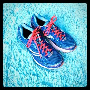 Saucony Women’s Running Shoe Size 9.5